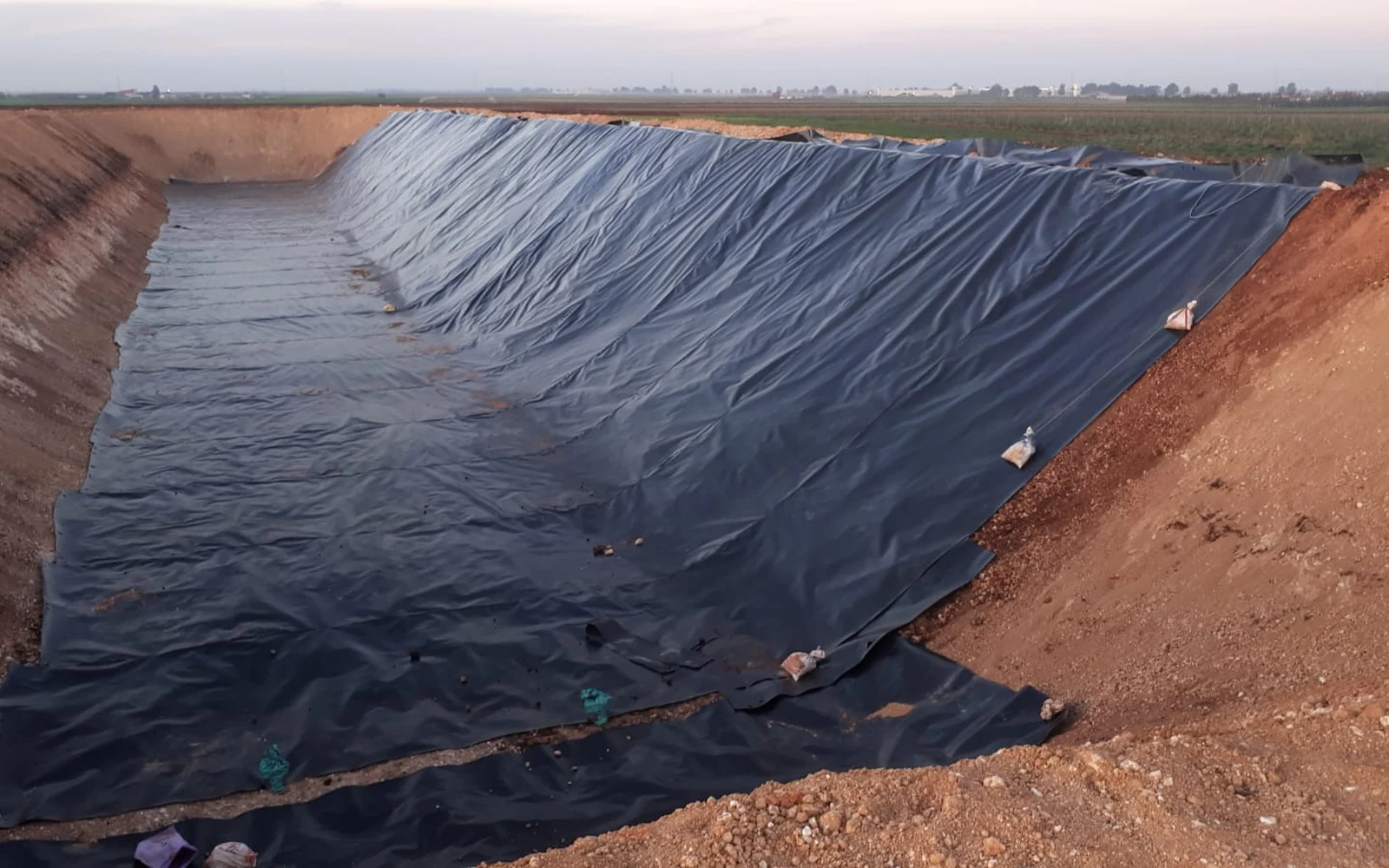 Réalisation bassin de stockage d'eau